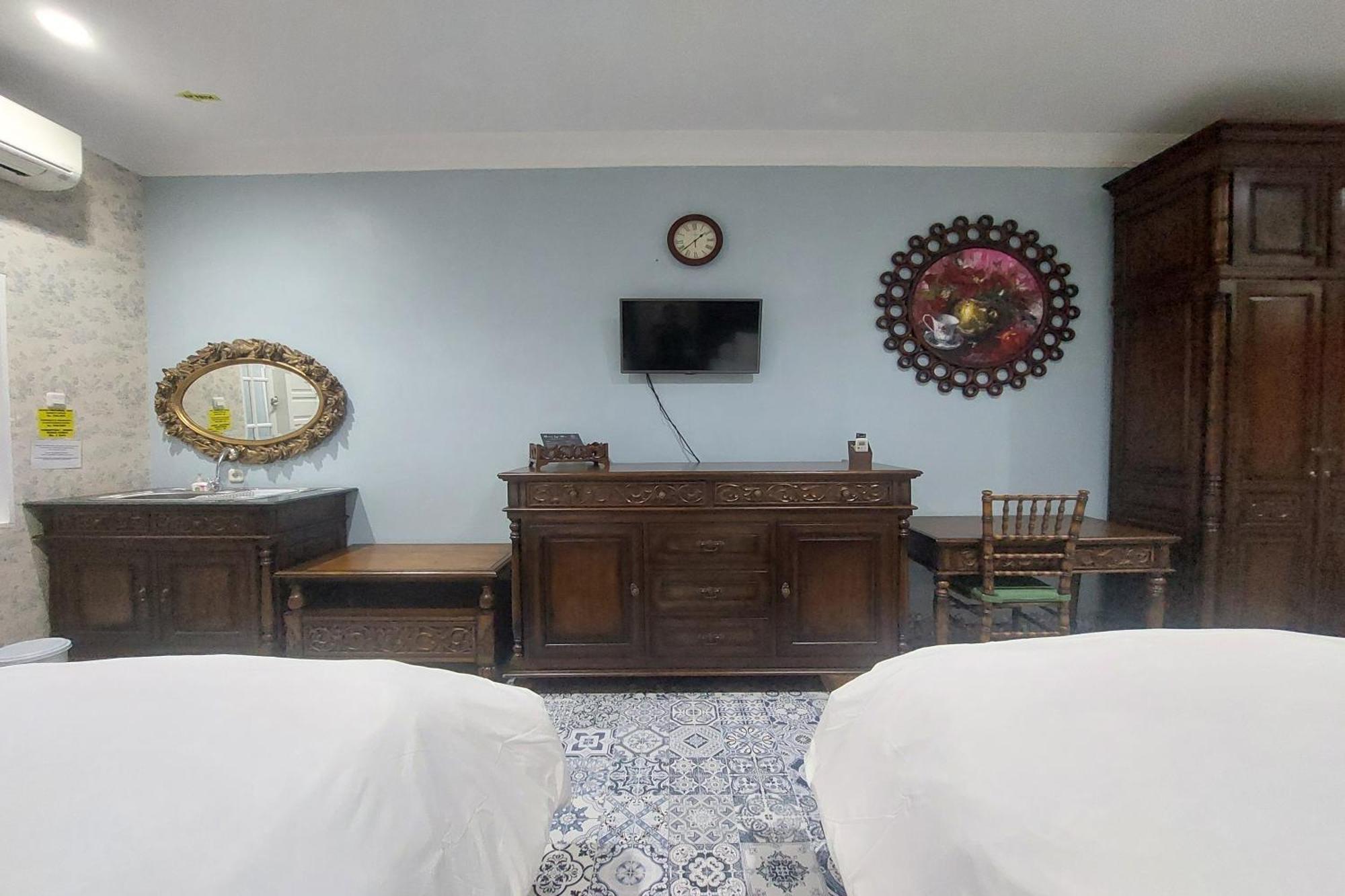 Nonie'S Huis Hotel Medan Buitenkant foto