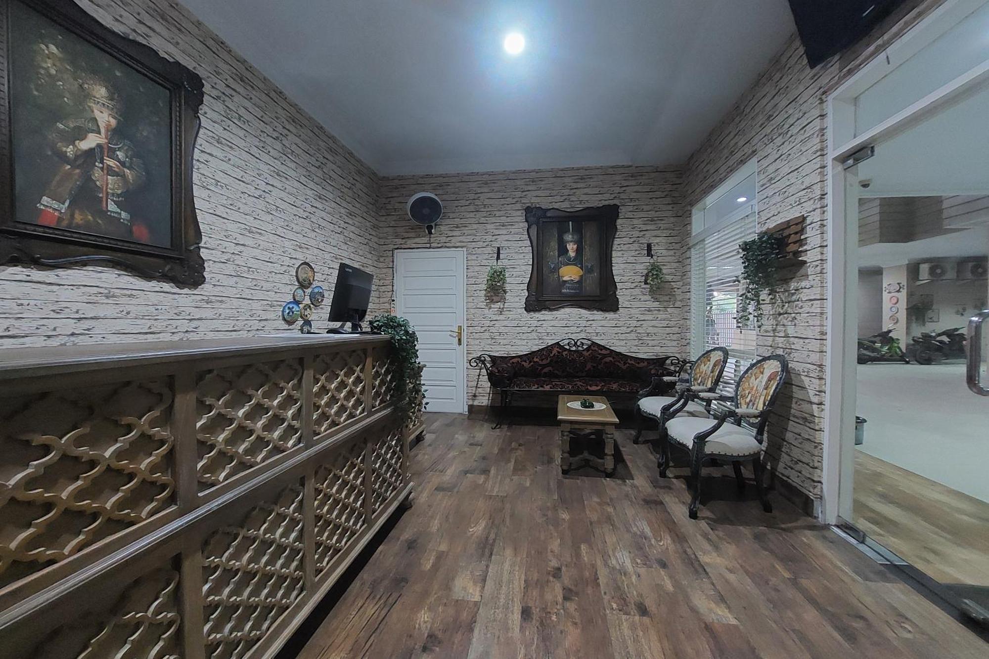 Nonie'S Huis Hotel Medan Buitenkant foto